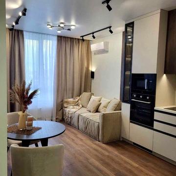 Дніпровська набережна вул., (Будинок 8)