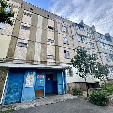 Шкільна вул., 1
