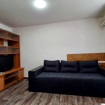 Запорізька вул., 13