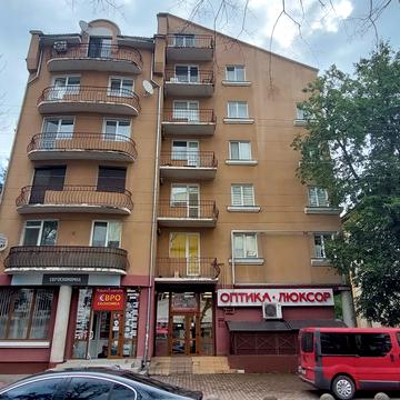 Євгена Коновальця вул., 123