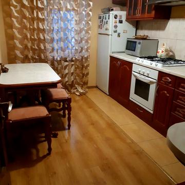 Чорнобильська вул., 19