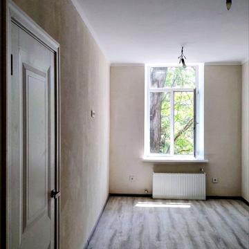 Болгарська вул., 38
