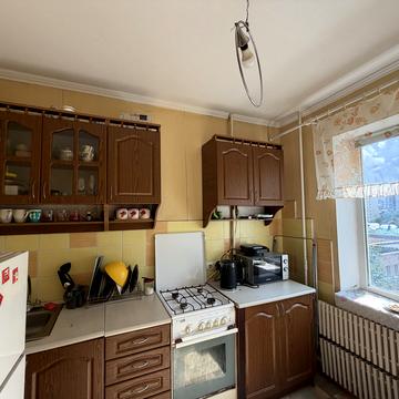 Академіка Грушевського вул., 42