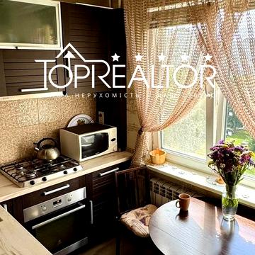 Амосова вул. (Корчагінців), 23
