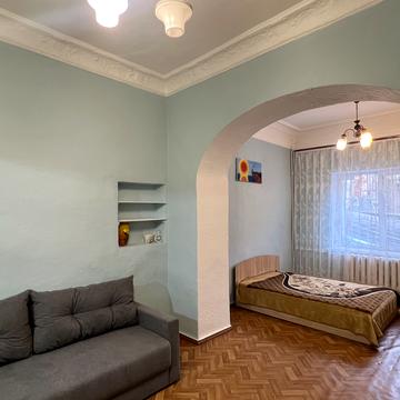 Троїцька вул., 30