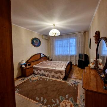 Дарницька вул., 9