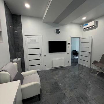 Гетьманська вул., 5