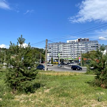 В'ячеслава Чорновола просп. ()
