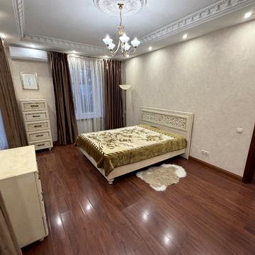 Євгена Гуцала пров. (Кутузова), 4-А