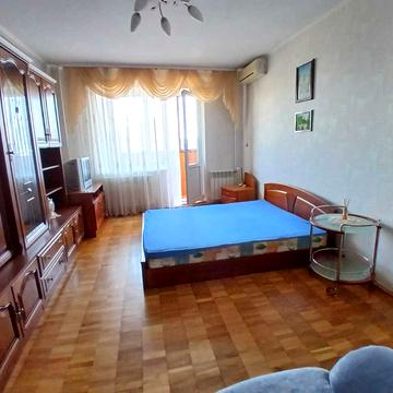 Миколи Бажана просп., 7-Д