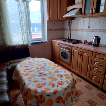 Каштанова вул., 5