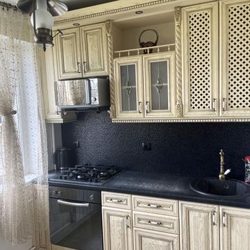 Дарницький бульв., 7