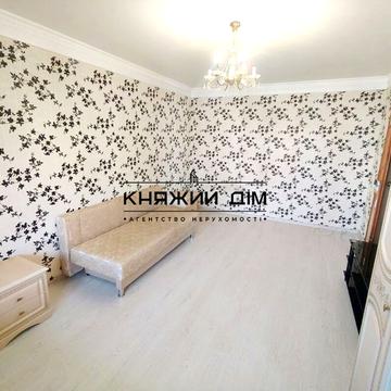 Лариси Руденко вул., 21