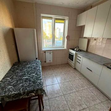 Каштанова вул., 5