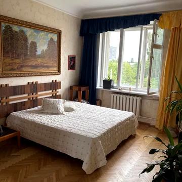 Юлії Здановської вул. (Ломоносова), 79