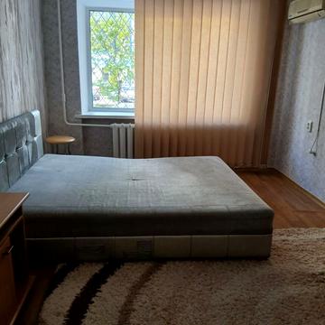 Кловський узвіз, 12
