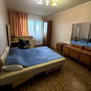 Анни Ахматової вул., 14-Б