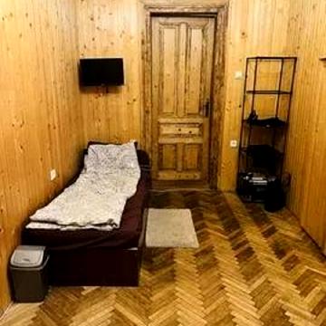 Григорія Сковороди вул., 7