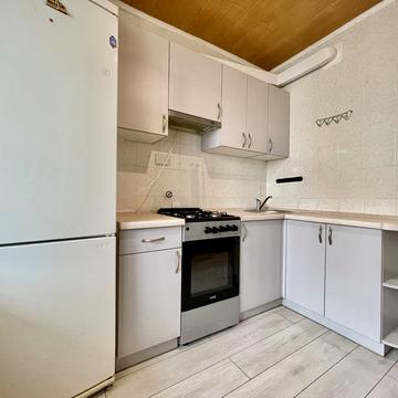 Драгоманова вул., 5