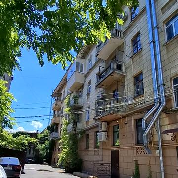Утьосова вул., 14
