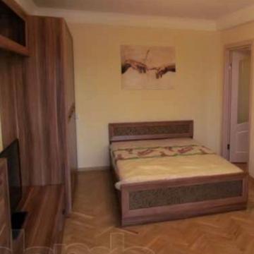 Лесі Українки бульв., 24-Б
