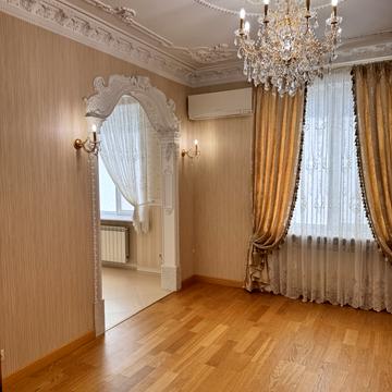 Сімферопольська вул., 9