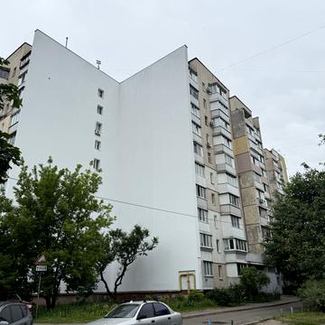 Ревуцького вул., 17-Б
