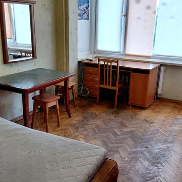 Русанівська набережна вул., 12/1