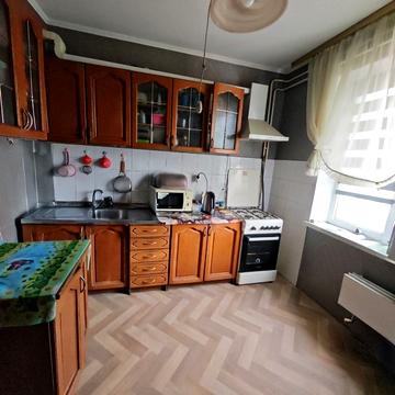 Урлівська вул., 1/8