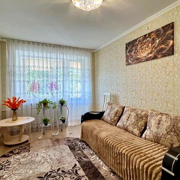 Охтирська вул., 25