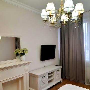 Шота Руставелі вул., 44