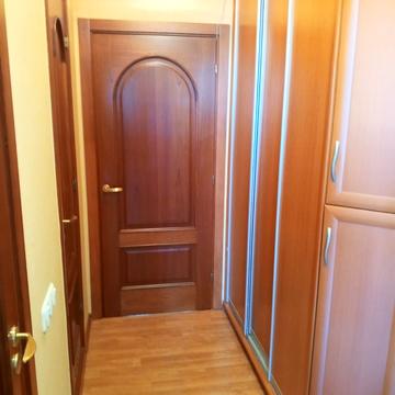 Миколи Ушакова вул., 16