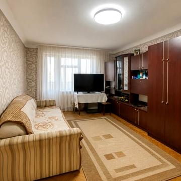 Миколи Василенка вул., 13