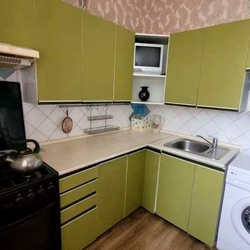 Тарасівська вул., 16