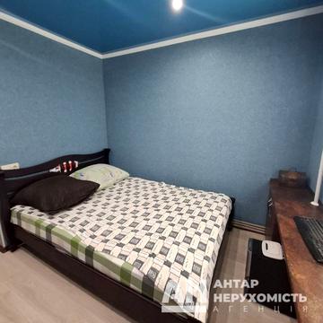Героїв України вул. (Героїв Сталінграду), 12