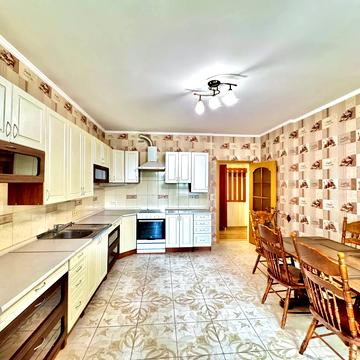 Голосіївська вул., 13