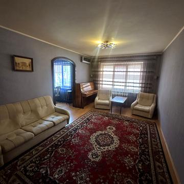 Героїв просп., 40
