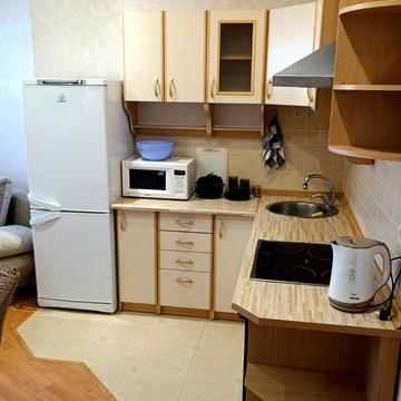 Миколи Бажана просп., 1-М