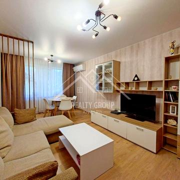 Миколи Ткачова вул. (Мухіної), 6