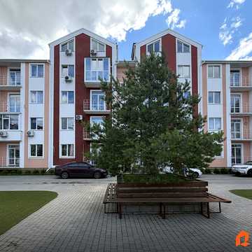 Гетьманська вул., (Будинок 6)