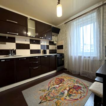 Героя України Дмитра Крамара вул., 17