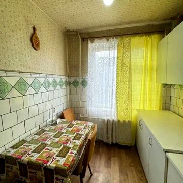 Героїв просп., 12