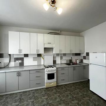 Олександра Довженка вул., 37