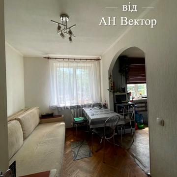 Познанська вул., 8
