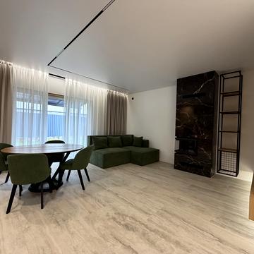 Каштанова, 40