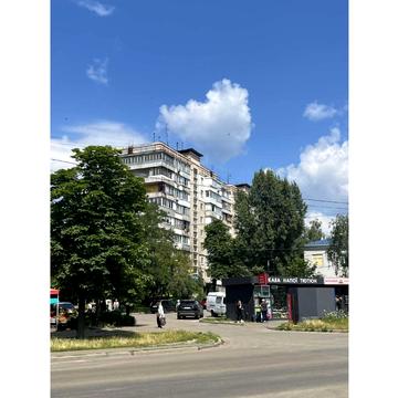 Академіка Булаховського вул., 28