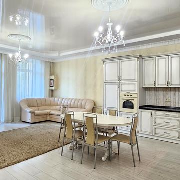 Валерія Лобановського вул., 21