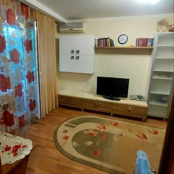 Богдана Хмельницького просп. (Героїв Сталінграда), 8-А