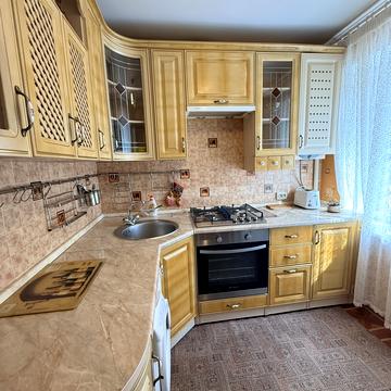 Миру вул., 9