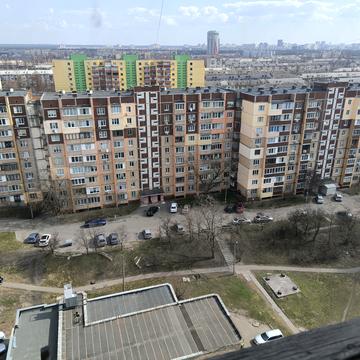 Райдужна вул., 35